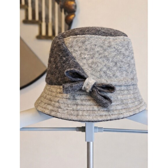 SOPRATTUTTO CAPPELLI Italy Vintage 100% Wool Felt Cloche Womens Bucket Hat Gray